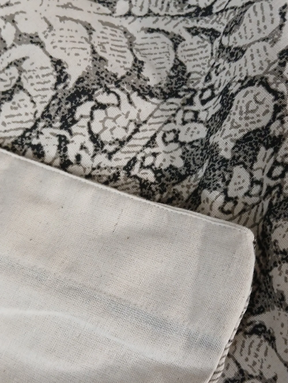 Crate & Barrel Queen Duvet Cover Set